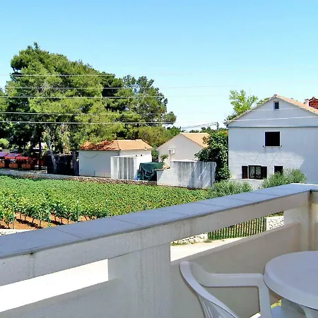Apartment Dalmatino.1 ויר